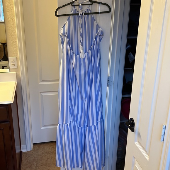Maxi Dress - Picture 2 of 3